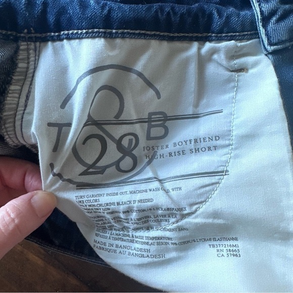 Treasure & Bond Foster Boyfriend high rise shorts - Picture 5 of 6